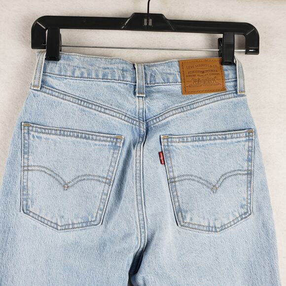 Levi's Women's 25x29 70's High Rise Slim Straight Leg Jeans Light Wash Denim - Picture 11 of 14